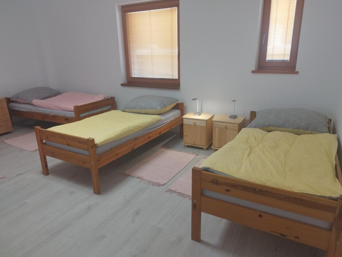 Ubytovanie Vo Dvore Badin Buitenkant foto